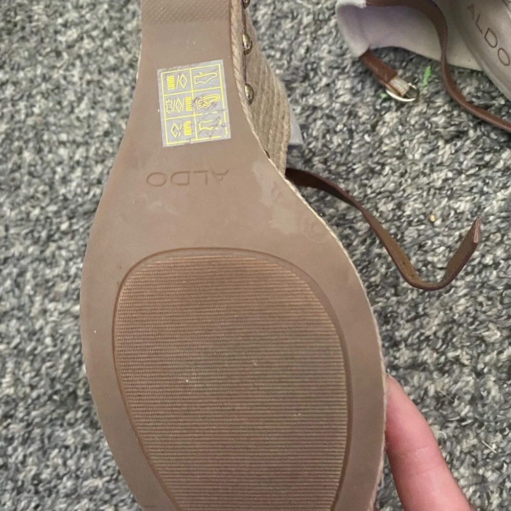 Aldo - Picture 11 of 14